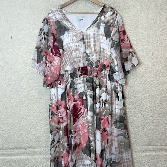 Signature by Robbie Bee Plus Size High Neck Sleeveless Dress Size 16W